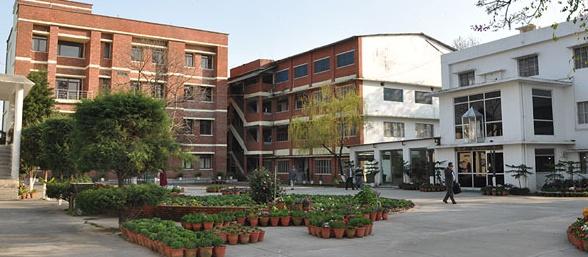 Sardar Bhagwan Singh University Campus
